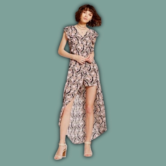 Walkthrough Brocade Floral Ruffle Romper Jumpsuit - Picture 1 of 5